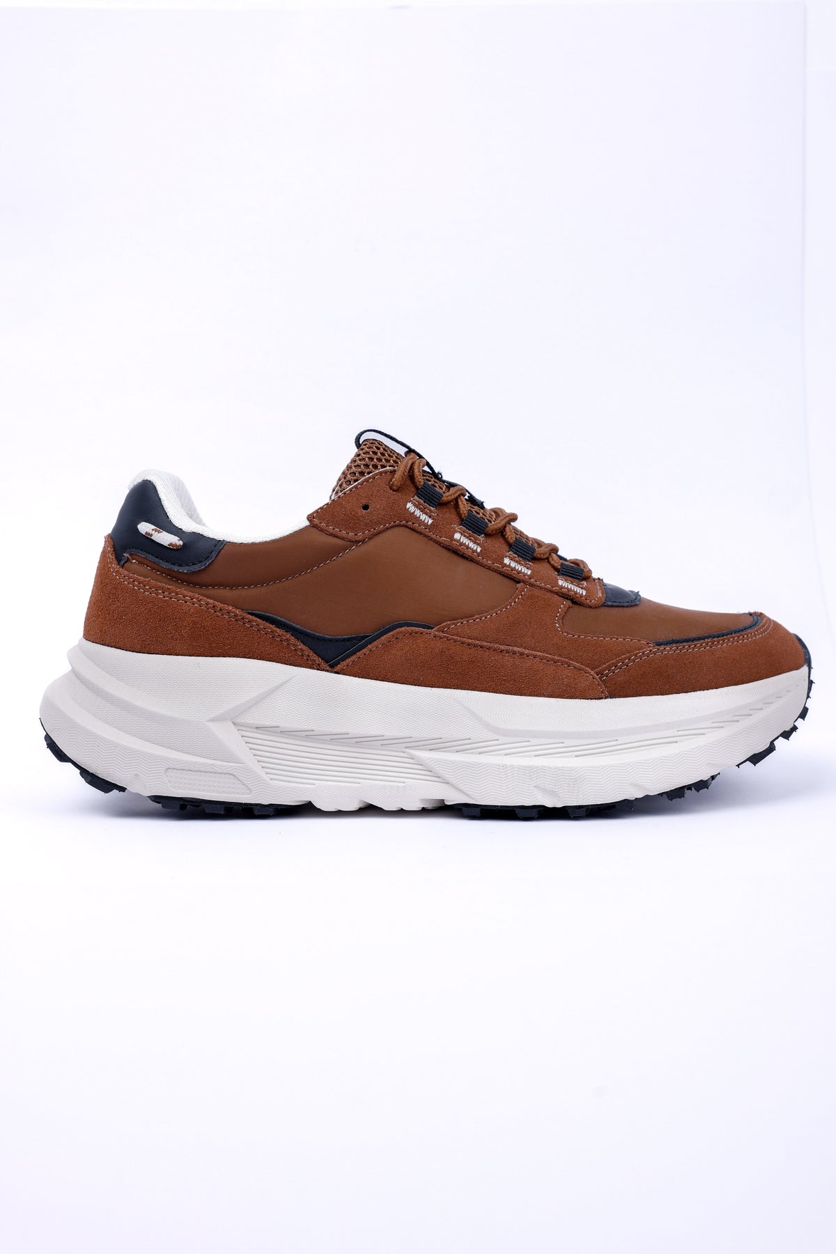 Shoes / الأحذية