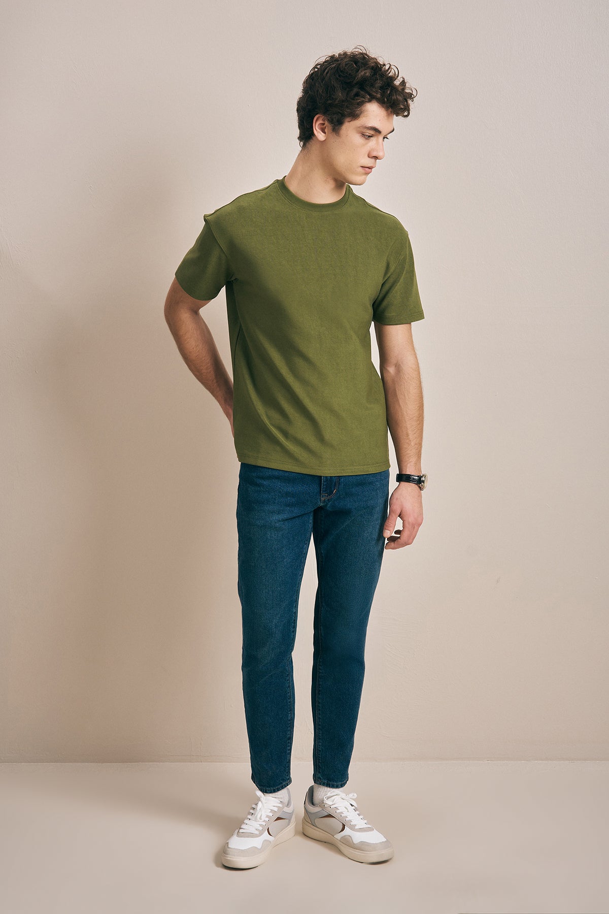 GREEN