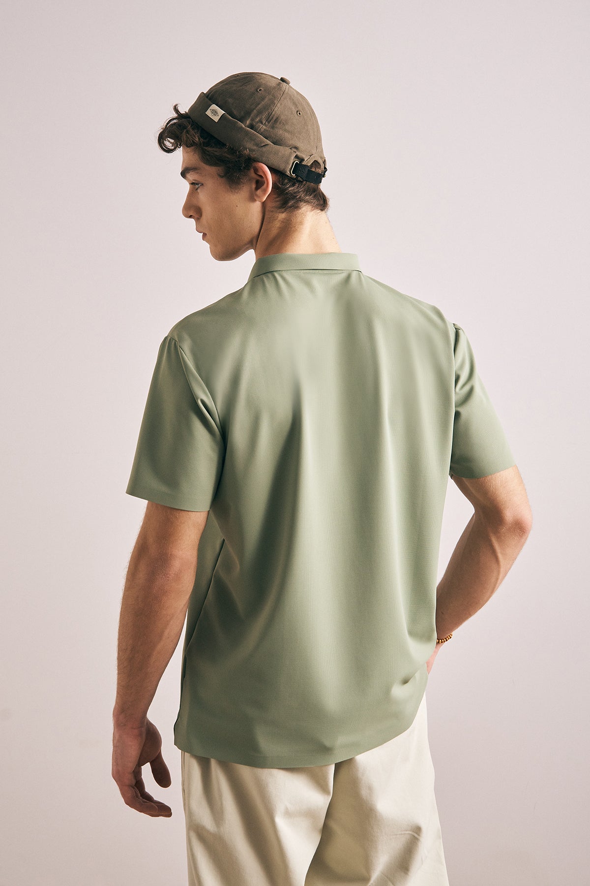 LIGHT GREEN