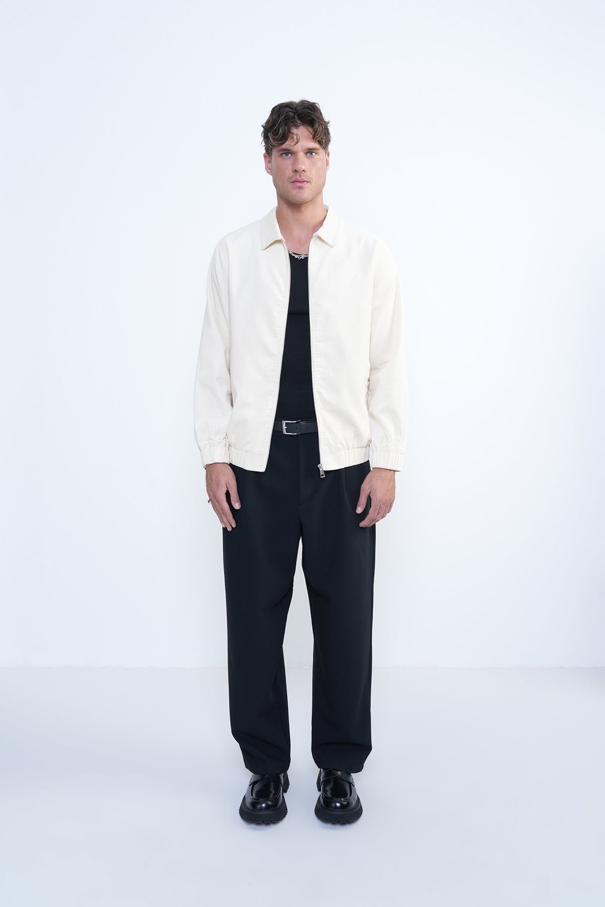 OFF WHITE