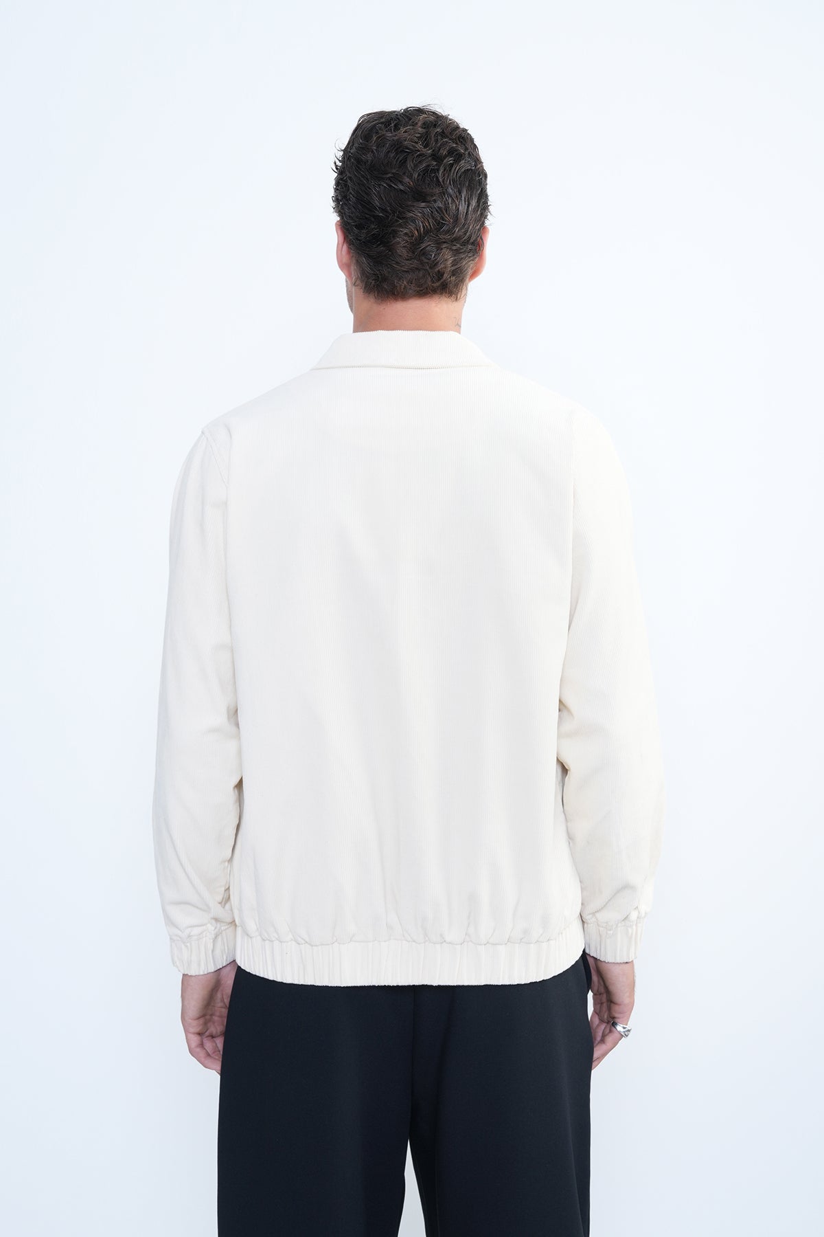 OFF WHITE