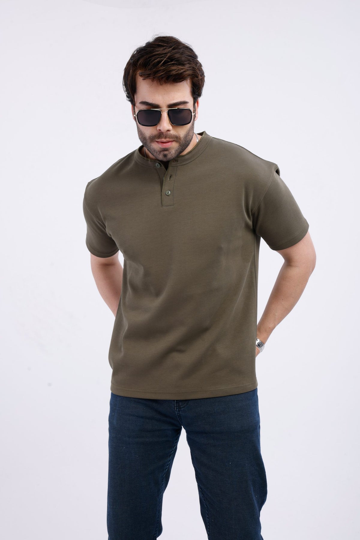 GREEN