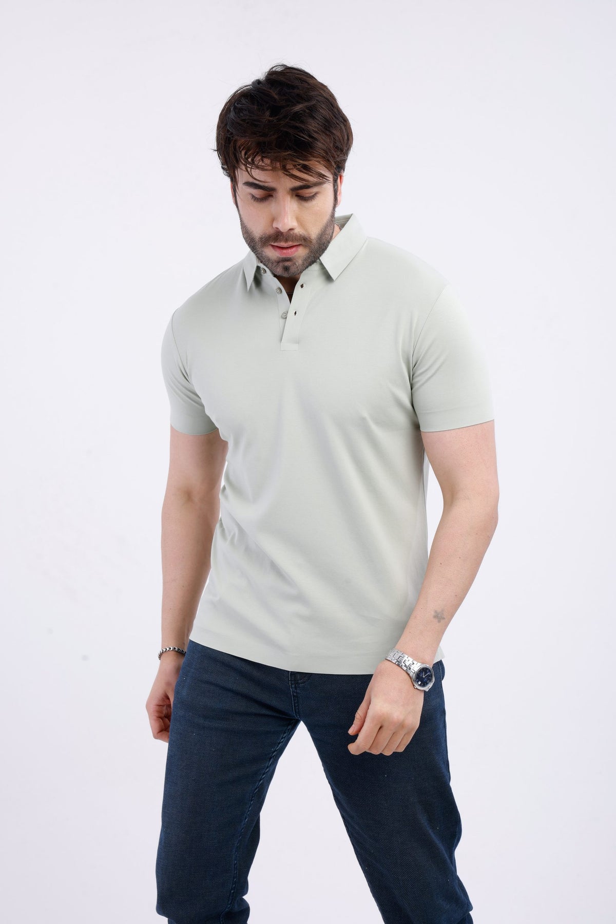 LIGHT GREEN