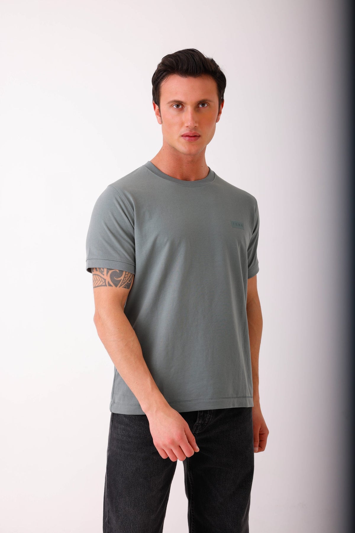LIGHT GREEN