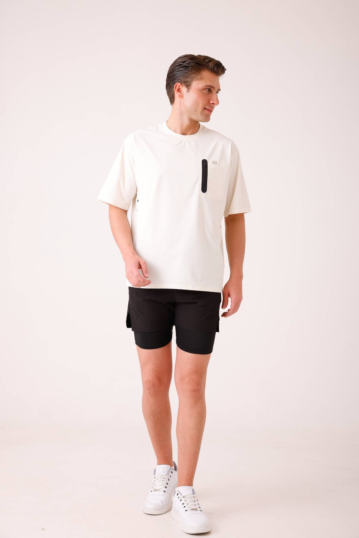 WHITE/BLACK